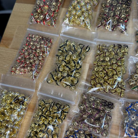 970 pcs, 6mm 8mm Gold Plated Filigree Rhinestone Crystal Beads, See Description - Picture 10 of 11